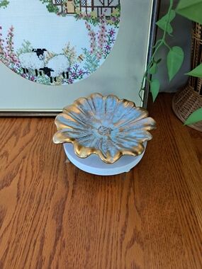 ❤️2/$25❤️Vintage ANGL Pottery  Dish in Antique Gold and Light Blue Patina